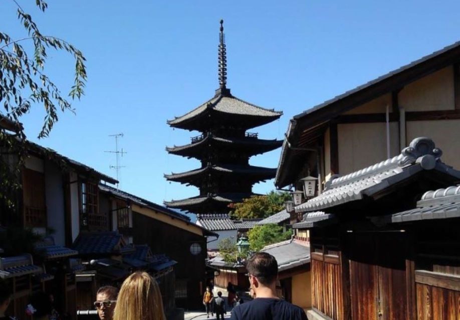 Kyoto: Private 2.5 Hour Historical Walking Tour - Highlights