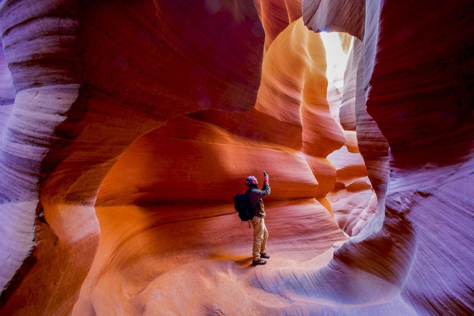 Las Vegas: Antelope Canyon & Horseshoe Bend Tour With Pickup - Exploring Antelope Canyon