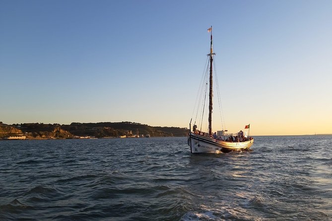 Lisbon Traditional Boats - Guided Sightseeing Cruise - Reviews