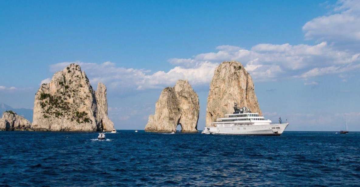 Luxury Boat Trip of Capri Island - Duration and Language