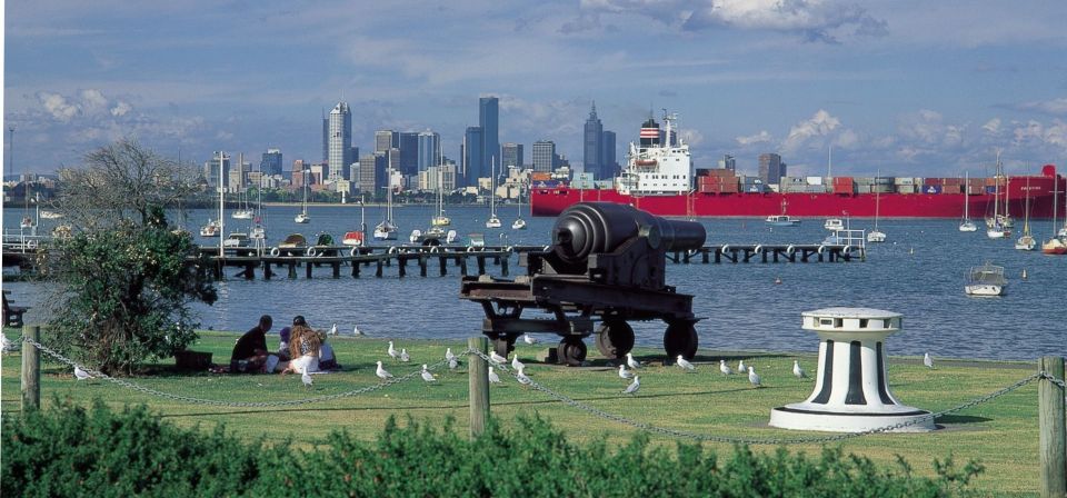 Melbourne: City and Williamstown Ferry Cruise - Inclusions and Language Details
