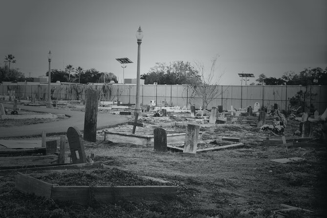 New Orleans Cemetery Bus Tour After Dark - Paranormal Activity Spotting