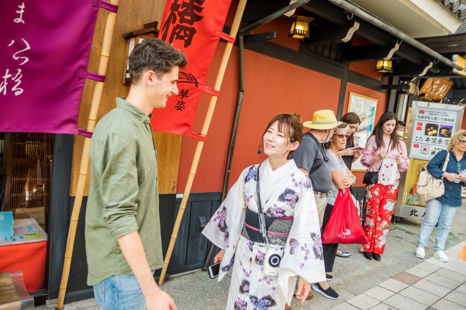 Night Walk in Gion: Kyotos Geisha District - Insider Tips From Local Guide