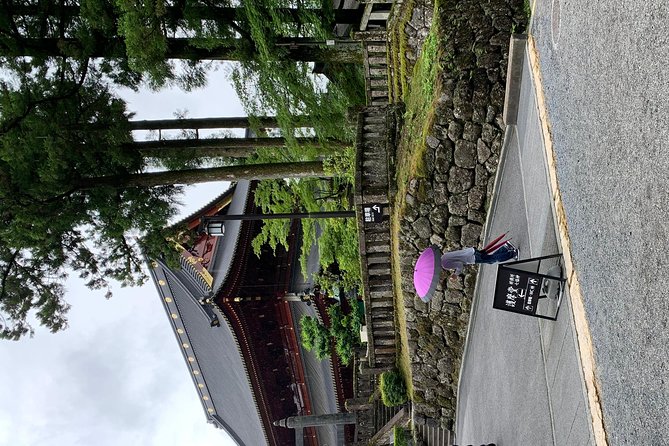 Nikko One Day Trip Guide With Private Transportation - Admiring the Shinkyo Bridge