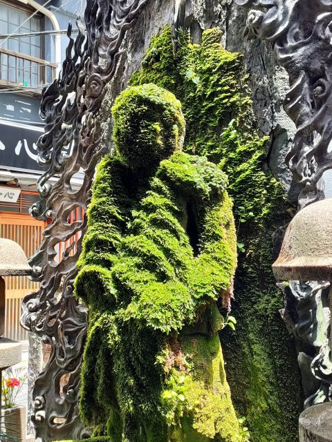 Osaka: Guided Walking Tour to Castle, Shinsekai, & Dotonbori - Taking in Shinsekais Retro Charm