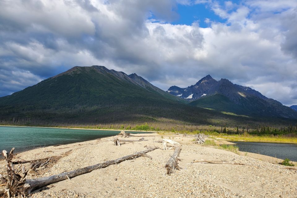 Port Alsworth: 7-Day Crewed Charter and Chef on Lake Clark - Itinerary and Experience