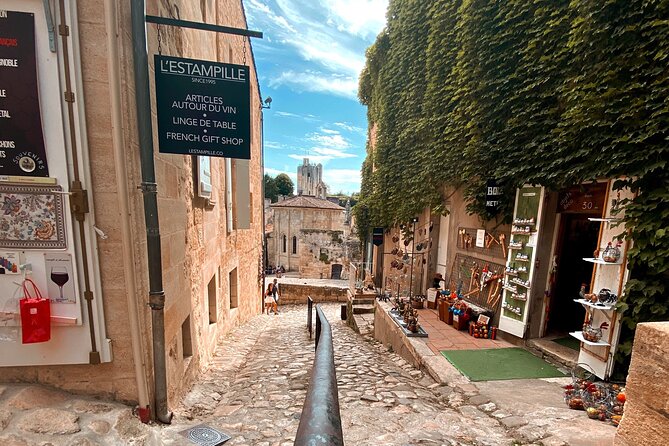 Saint-Emilion Afternoon Tour - 2 Wineries, Tastings & Delicacies - Booking & Pricing