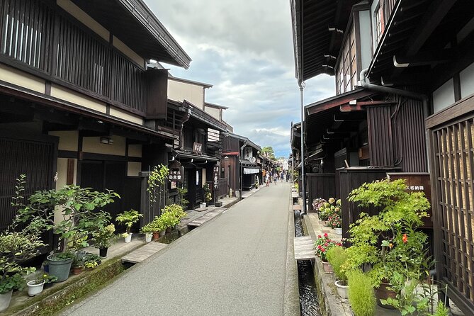 Shirakawa-Go and Hida-Takayama Private Day Trip From Nagoya - Craft Experience Opportunities