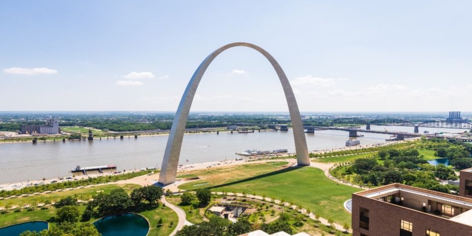 St. Louis: Guided Small Group City Tour With River Cruise - Basilica of St. Louis