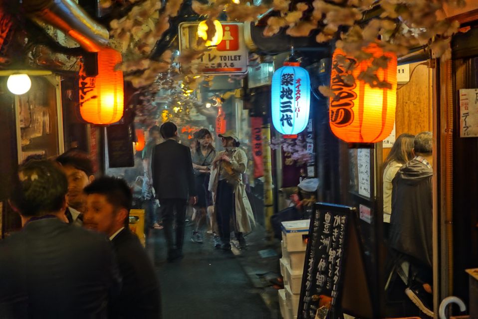 Tokyo Bar-Hopping Tour - Food and Drinks Included