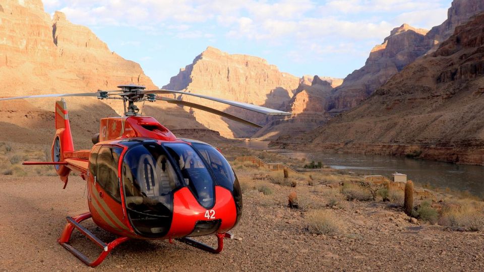 Vegas: Grand Canyon Airplane, Helicopter and Boat Tour - Language Options