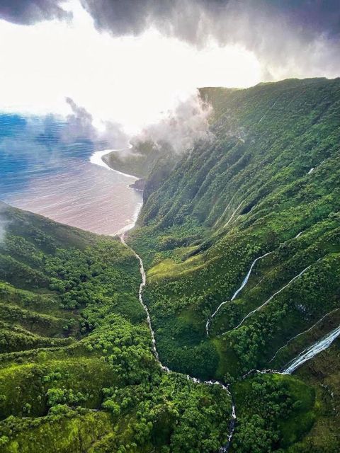 West Maui and Molokai Special 45-Minute Helicopter Tour - Sights and Scenery