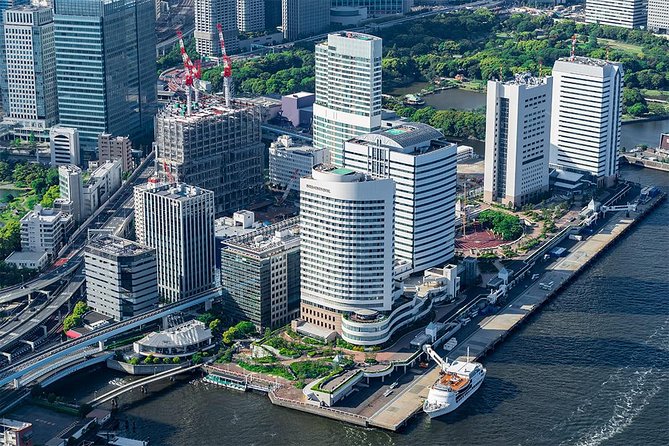 [10 Minutes] Trial Plan: Helicopter Flight Over Tokyo Bay - Passenger Restrictions and Safety