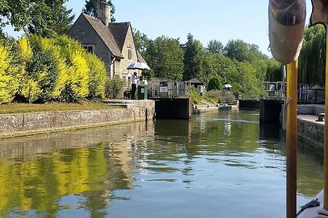 Afternoon Tea Sightseeing River Cruise in Oxford - Visitor Experience