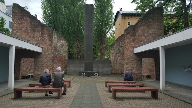 Amsterdam: Anne Frank and Jewish Quarter Walking Tour (TOP RATED) - Insights From Local Guide