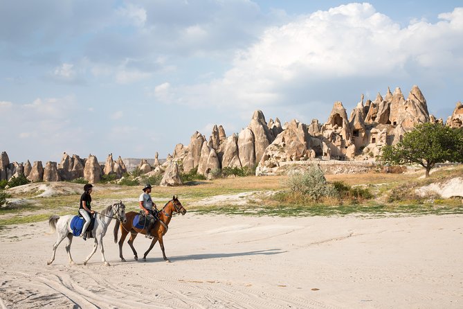 Cappadocia Sunset Horse Riding Through the Valleys and Fairy Chimneys - Practical Tips