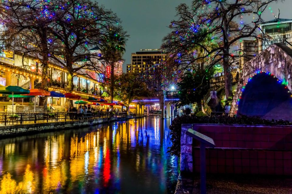 Enchanted Christmas Stroll: San Antonio's Festive Gems - Highlights of the Private Tour