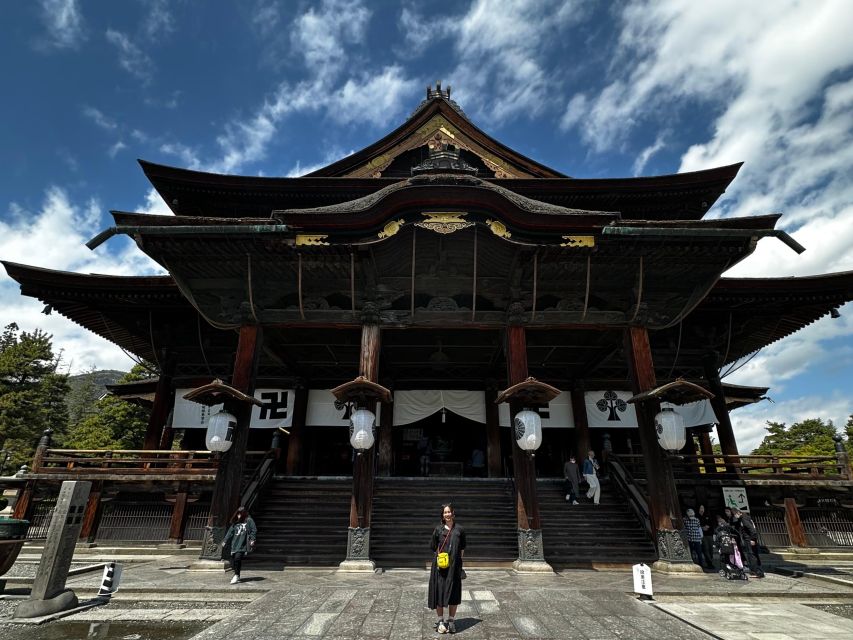 Food & Cultural Walking Tour Around Zenkoji Temple in Nagano - Itinerary and Timings