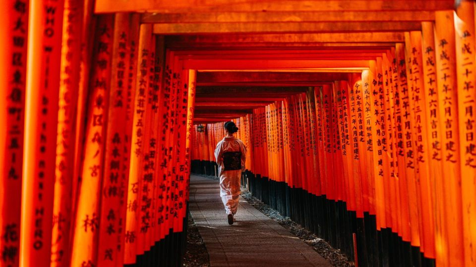 From Osaka: Fushimi Inari Shrine, Kyoto, and Nara Day Trip - Transportation and Group Logistics
