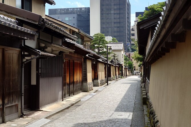Full-Day Tour From Kanazawa: Samurai, Matcha, Gardens and Geisha - Guided Tour With English-Speaking Guide