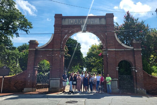 Grant Park Food and Cemetery Tour - Tour Highlights