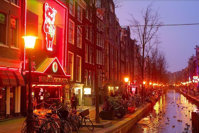 Guided Tour of the Red Light District of Amsterdam - Local Insights