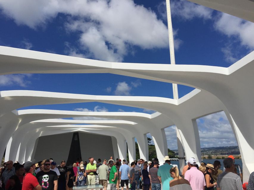 Half-Day Pearl Harbor Tour- Reverence TourArizona Memorial - Experience Description