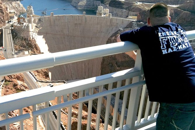 Hoover Dam Comedy Tour With Lunch and Comedy Club Tickets - Transportation Details