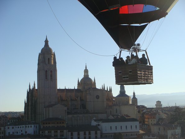 Hot-Air Balloon Ride Over Segovia With Optional Transport From Madrid - Reviews