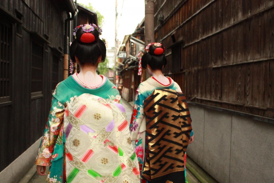 Kyoto: Gion Geisha District Walking Tour at Night - Encountering Geisha and Maiko Along the Way