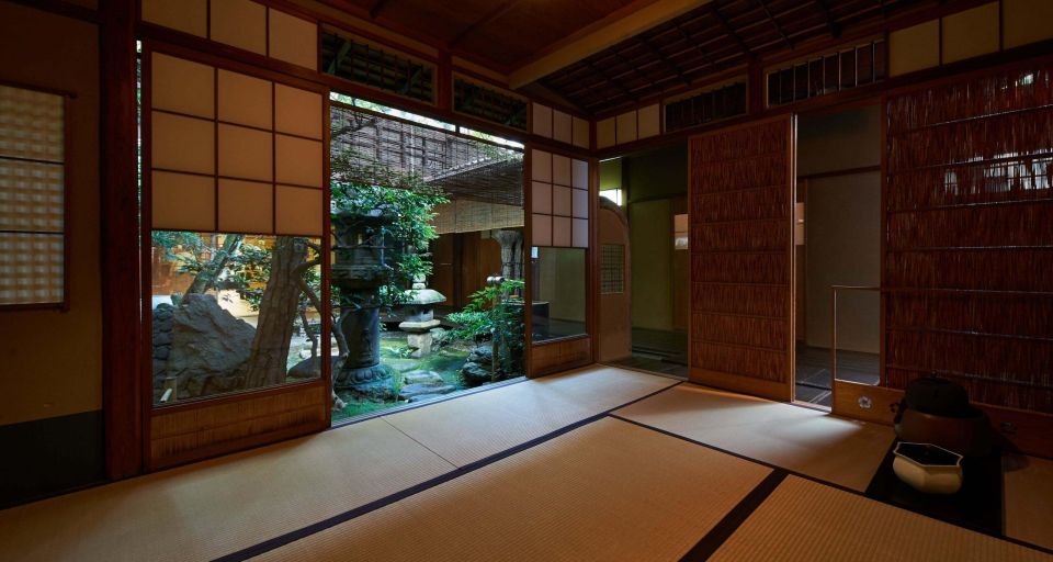 Kyoto: Ikebana Flower Arrangement at a Traditional House - Traditional Japanese Garden View