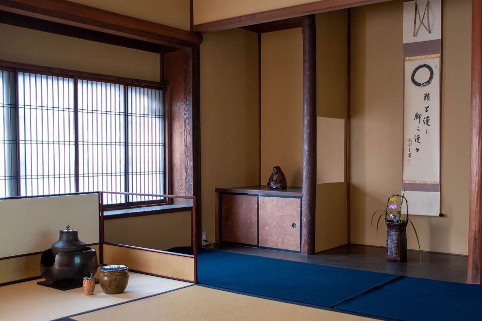 Kyoto: Private Luxury Tea Ceremony With Tea Master - Intimate Group Setting