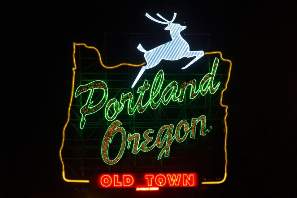 Love in the City of Roses: Romantic Tour in Portland - Tour Experience