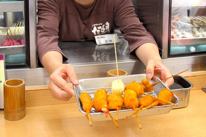 Retro Osaka Street Food Tour: Shinsekai - Photo Opportunities in Shinsekai
