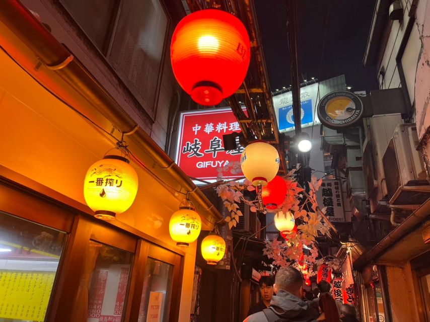 Tokyo Retro Izakaya and Bar Experience in Shinjuku - Visiting Local Restaurants
