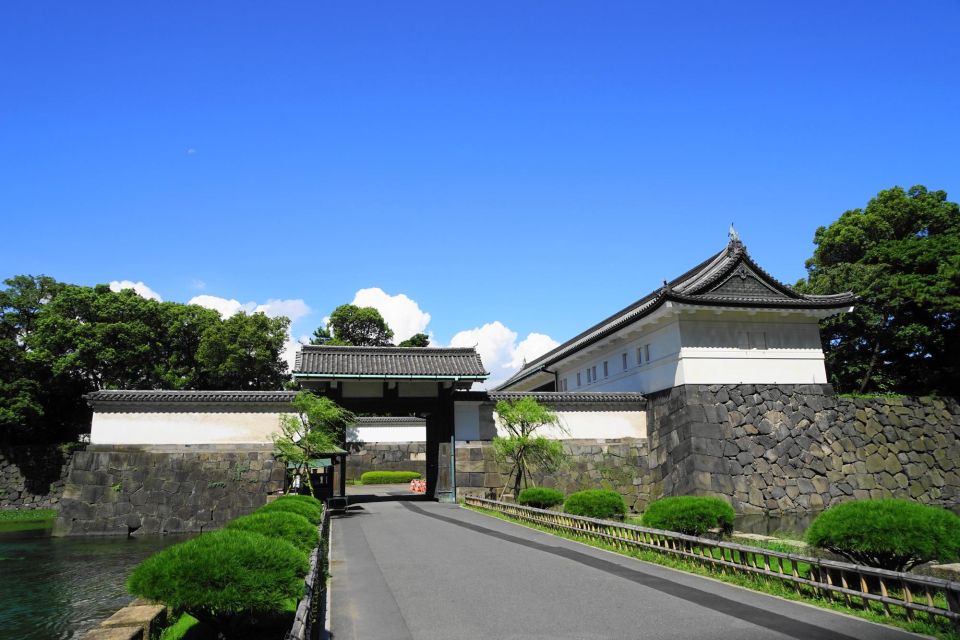 Tokyo: Tokyo Imperial Palace History Private Walking Tour - History of the Tokyo Imperial Palace