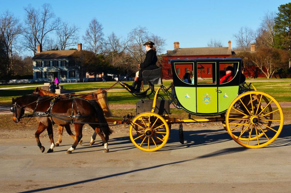 Williamsburg's Winter Wonderland: A Historic Holiday Stroll - Guided Tour of Bruton Parish Church