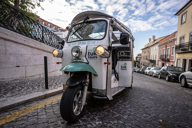 1.5-Hour Private Tuk Tuk Tour of Lisbon Old Town and City Center - Exploring Lisbons Districts