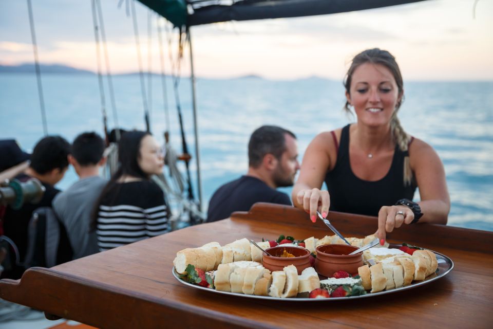 Airlie Beach: Whitsundays Tallship Sunset Sail With Drink - Pricing & Duration