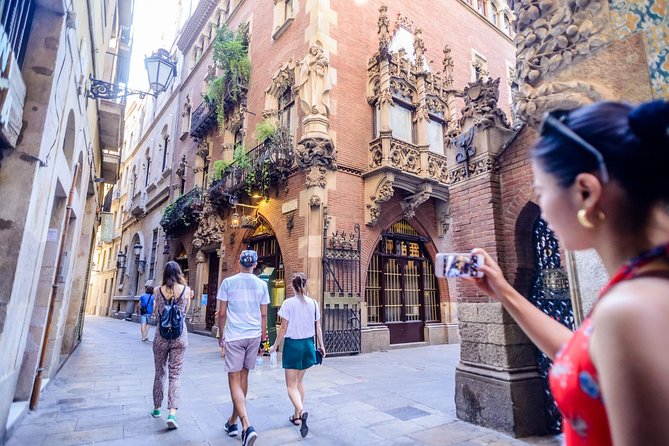 Barcelona E-Bike Small Group Tour With Tapas & Wine Tasting - Booking Confirmation