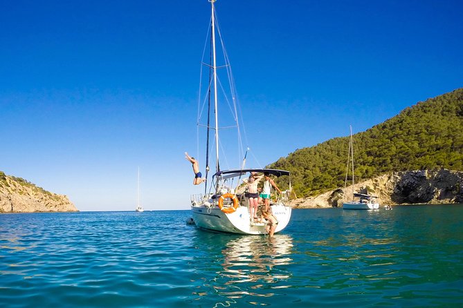Barcelona Private Sailing Tour for Family and Friends - Pricing Information