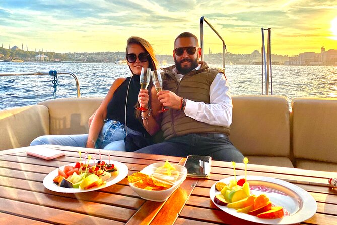 Bosphorus Sunset Luxury Yacht Cruise With Snacks and Live Guide - Yacht Comfort and Amenities