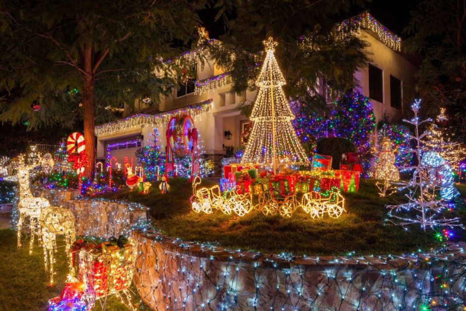 Christmas Stories of San Jose – Walking Tour - Plaza De Cesar Chavez Tree