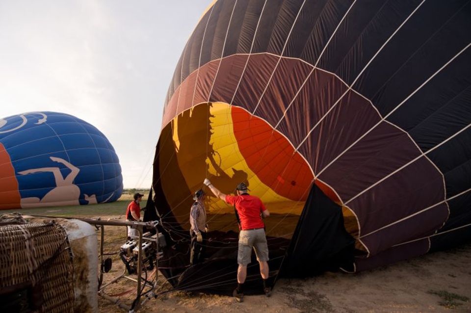 Colorado Springs: Sunrise Hot Air Balloon Flight - Scenic Views and Wildlife Spotting