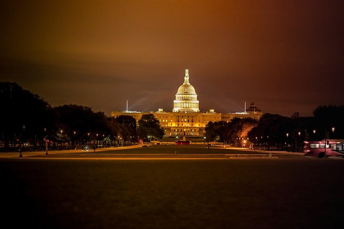 DC National Mall Night Tour With 10 Stops, Reserved Entry Tickets - Lincoln Memorial Photo Opportunity