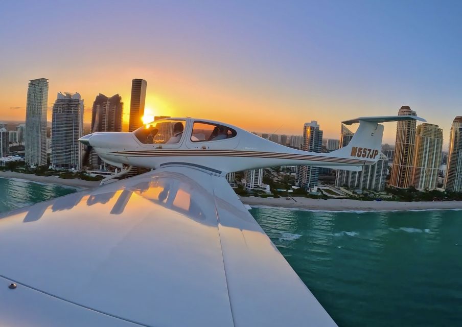 Fort Lauderdale/Miami: Private Luxury Airplane Tour - Skyline and Architecture Views