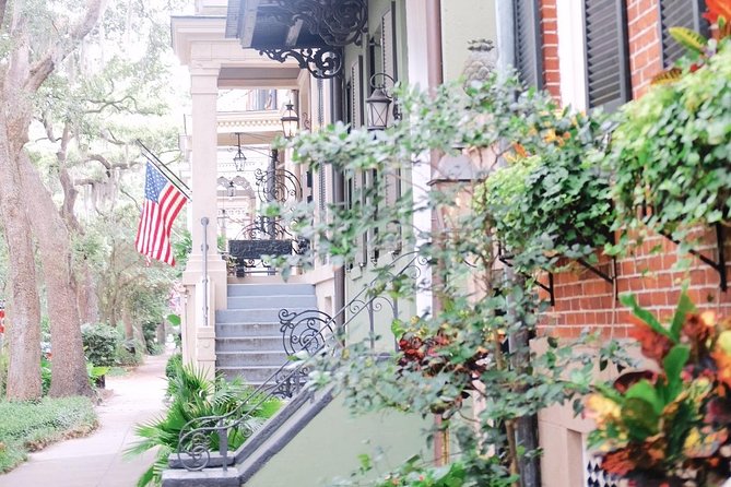 Genteel and Bards Savannah History Walking Tour - Accessibility and Logistics