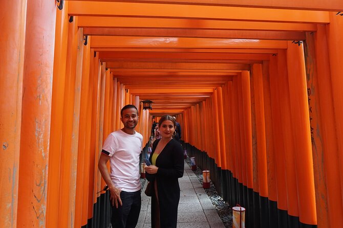 Gion and Fushimi Inari Shrine Kyoto Highlights With Government-Licensed Guide - Group Size and Accessibility