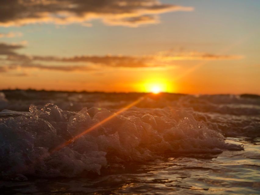 Hervey Bay: Relaxing Sunset Cruise With Champagne and Prawns - Meeting Point