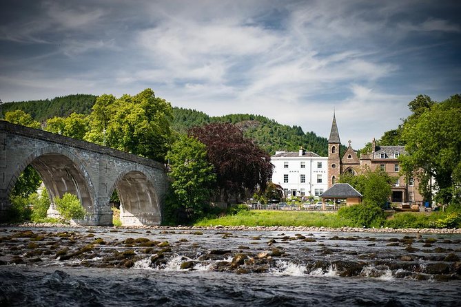 Loch Ness, Inverness & Highlands in Spanish. - Confirmation and Booking Process